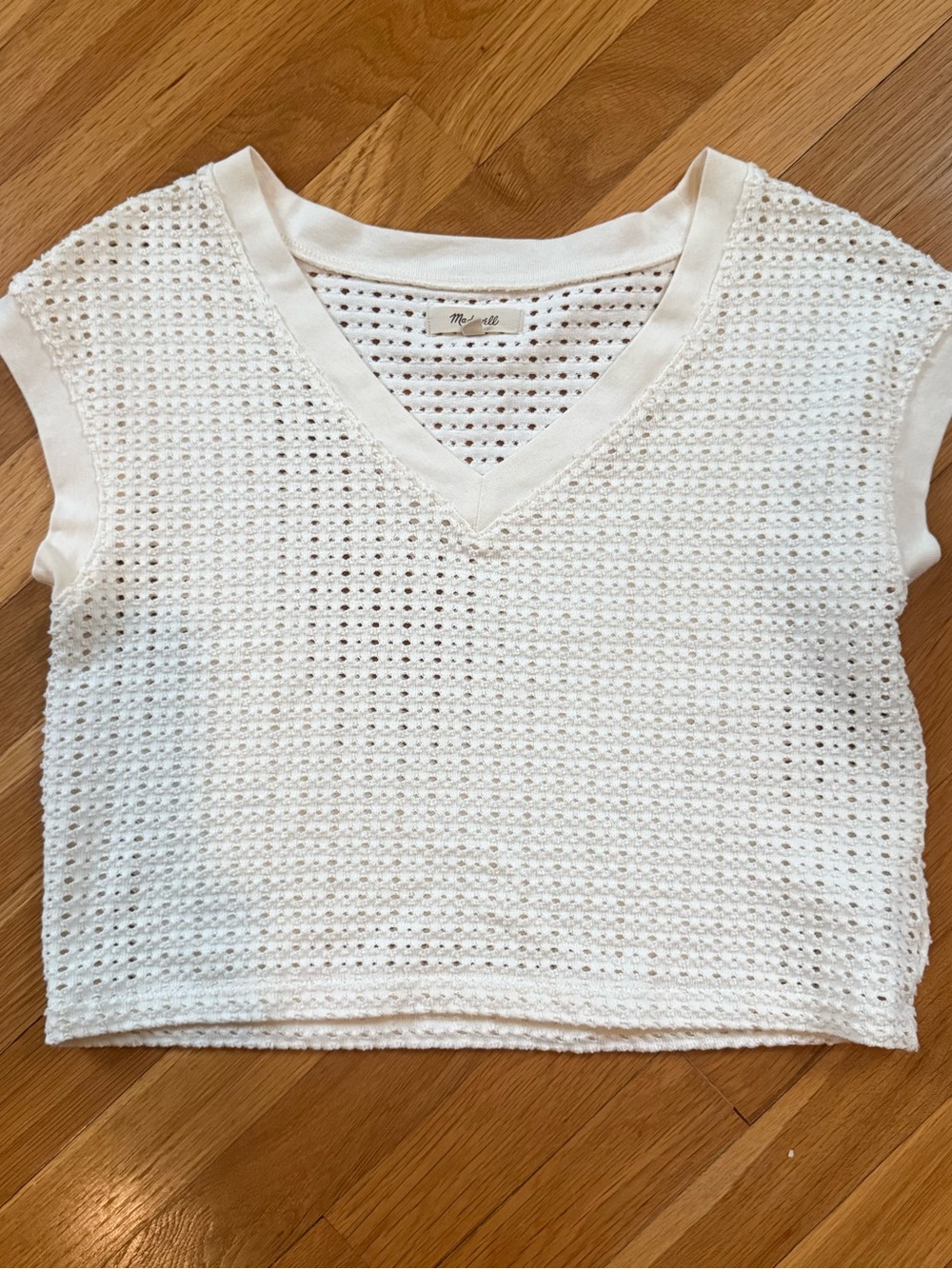 Madewell Women's Knit Mesh V-Neck Crop Tee - XS
Ivory Antique Cream